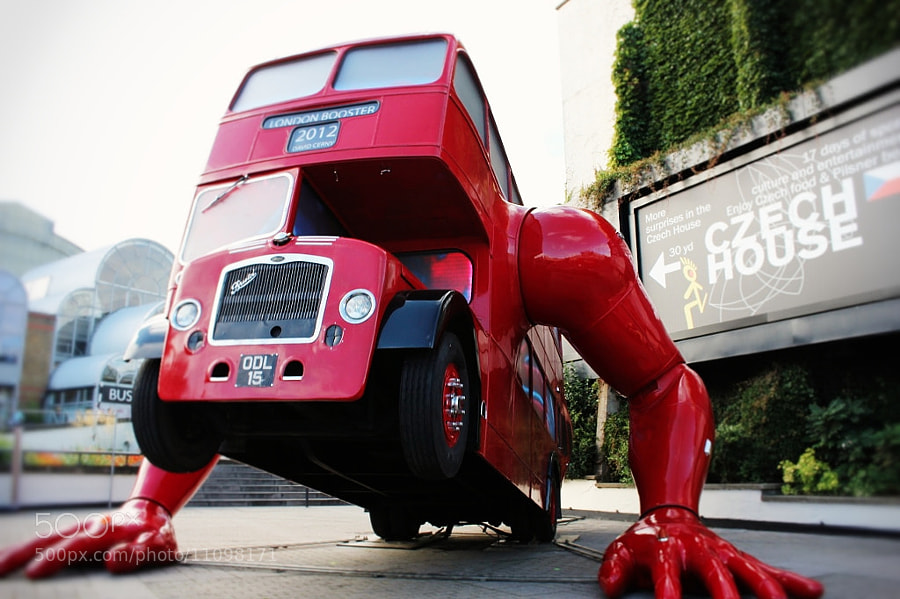 The Big Red Bus by Alexandre Roty (AlexRoty) on 500px.com