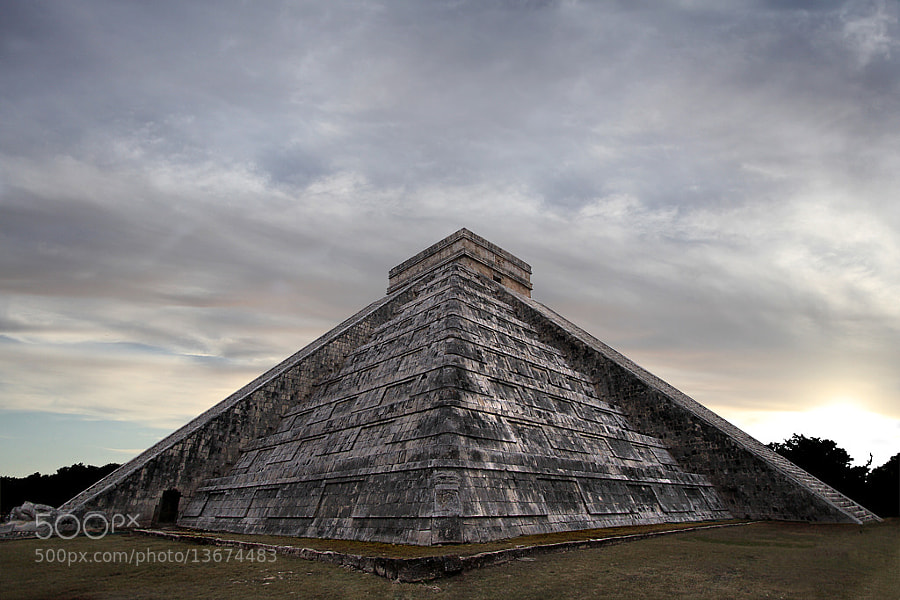 Pirámide de Chichén Itzá by Juan Arturo Ochoa (ochoart)) on 500px.com