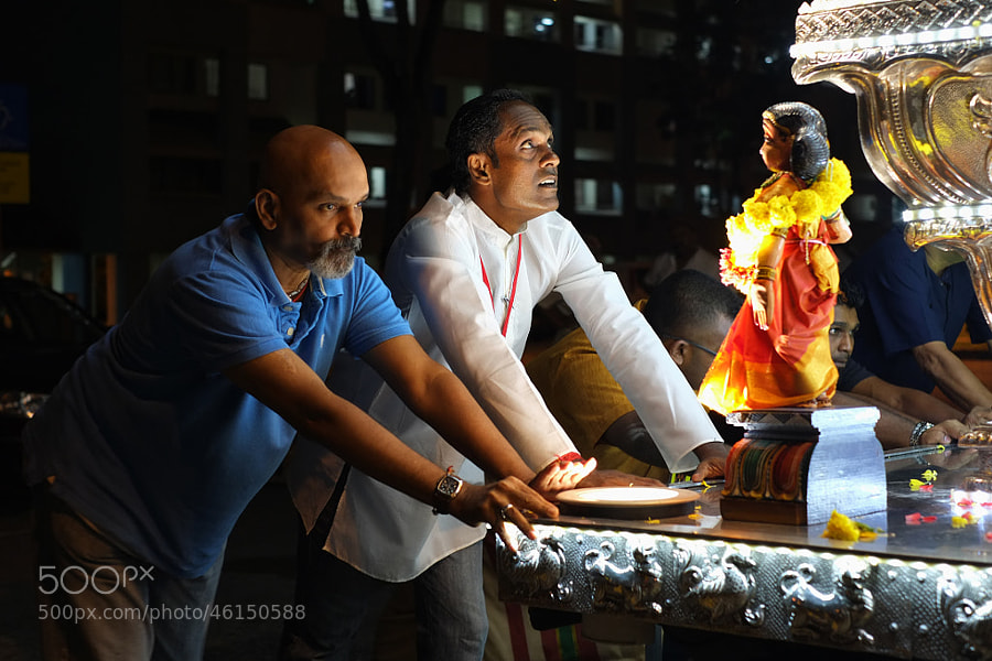 Sri Vadapathira Kaliamman Temple Silver Chariot Procession by Kinmun Lee on 500px.com