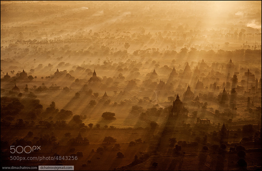 Foggy sunrise in Bagan